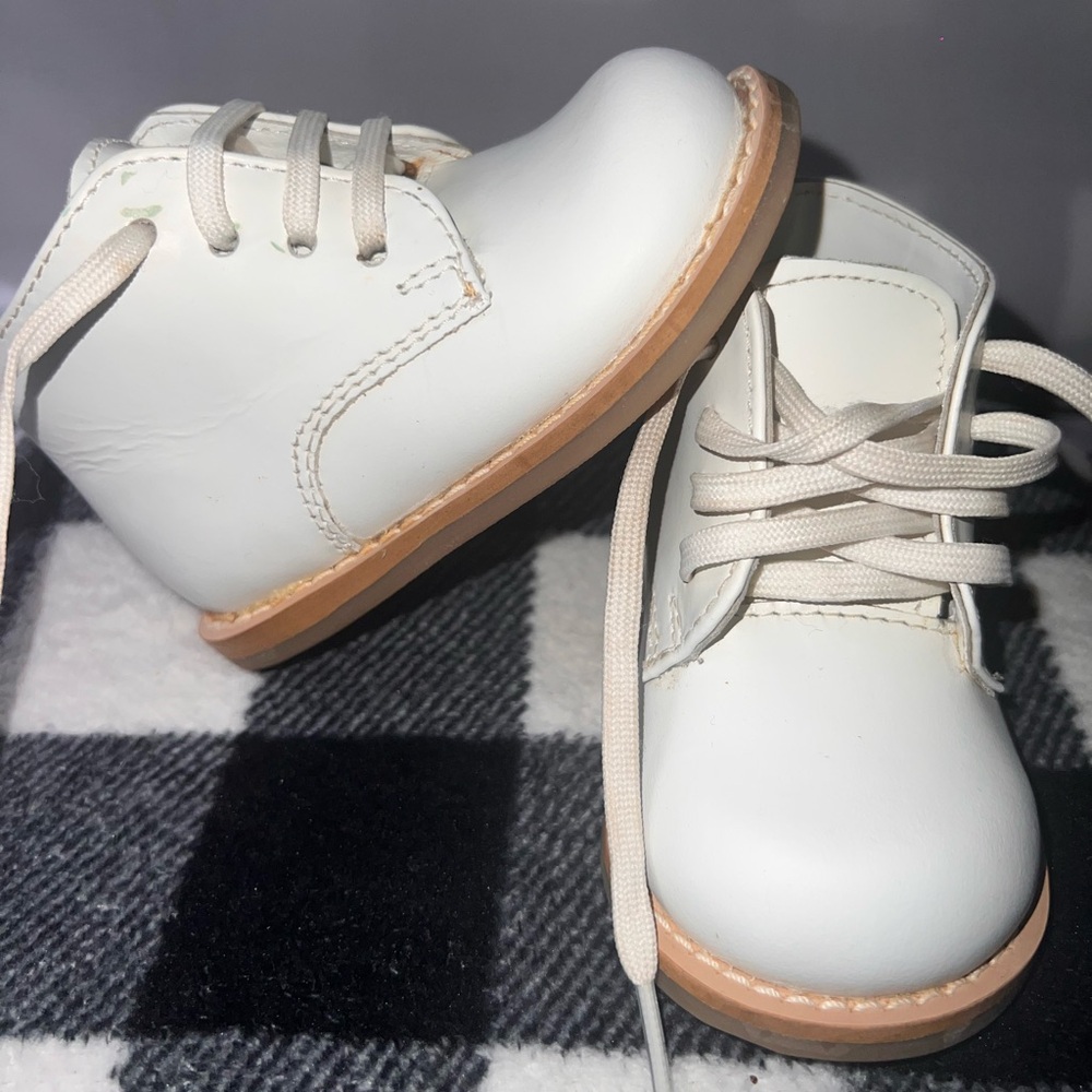 Josmo White Baby Walker Shoes with Tan Soles